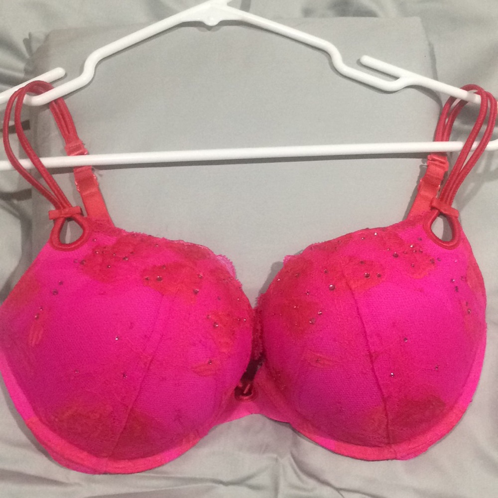 Victoria’s Secret push-up bra